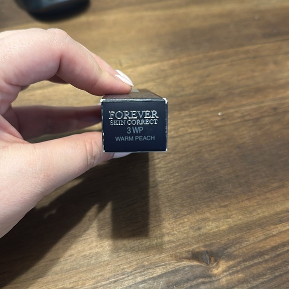 NIB Dior Forever Skin Correct Concealer - Shade 3WP - Picture 3 of 3